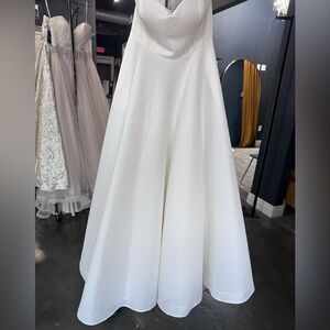 Ultra Modern Strapless Breathable Mesh Ballgown with Belt (Size 18)